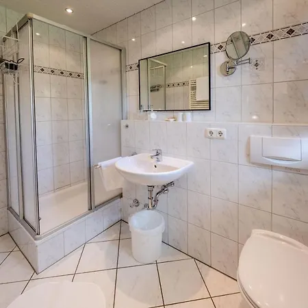 Gaestehaus Doering 3* ミッテンヴァルト