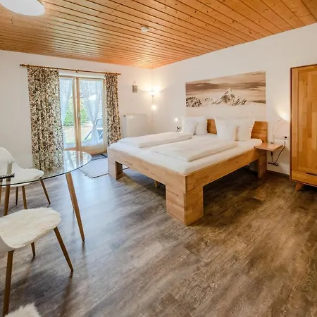 Gaestehaus Doering 3* Mittenwald