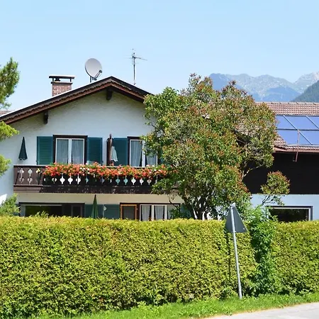 Gaestehaus Doering 3* Mittenwald